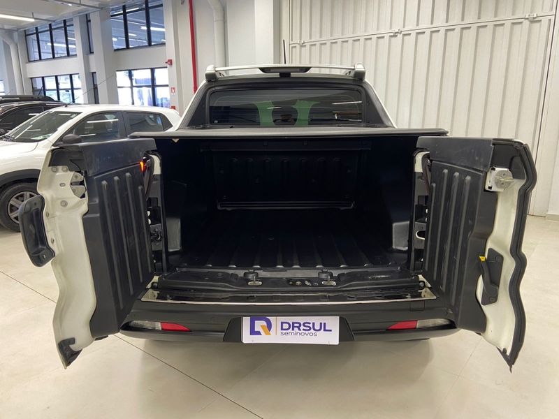 Fiat TORO 2.0 16V TURBO DIESEL VOLCANO 4WD AT9 2024/2025 DRSUL SEMINOVOS CAXIAS DO SUL – LAJEADO – SANTA CRUZ DO SUL / Carros no Vale