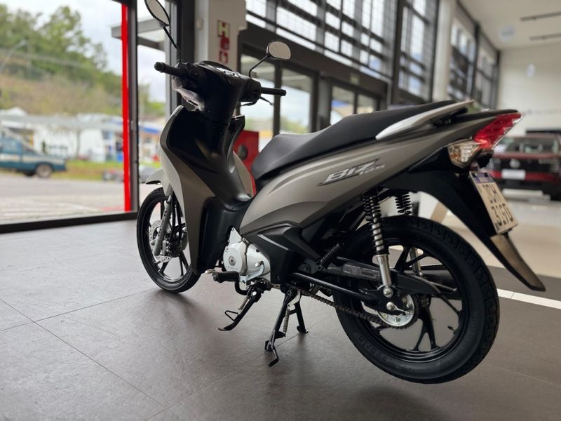 Honda Motos Biz 125 2023/2024 DRSUL SEMINOVOS CAXIAS DO SUL – LAJEADO – SANTA CRUZ DO SUL / Carros no Vale