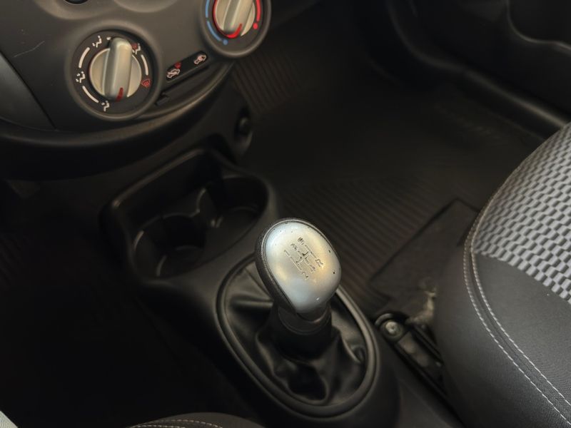 Nissan MARCH 1.6 SV 16V FLEX 4P MANUAL 2018/2018 DRSUL SEMINOVOS CAXIAS DO SUL – LAJEADO – SANTA CRUZ DO SUL / Carros no Vale Nissan MARCH 1.6 SV 16V FLEX 4P MANUAL 2018/2018 DRSUL SEMINOVOS CAXIAS DO SUL – LAJEADO – SANTA CRUZ DO SUL / Carros no Vale