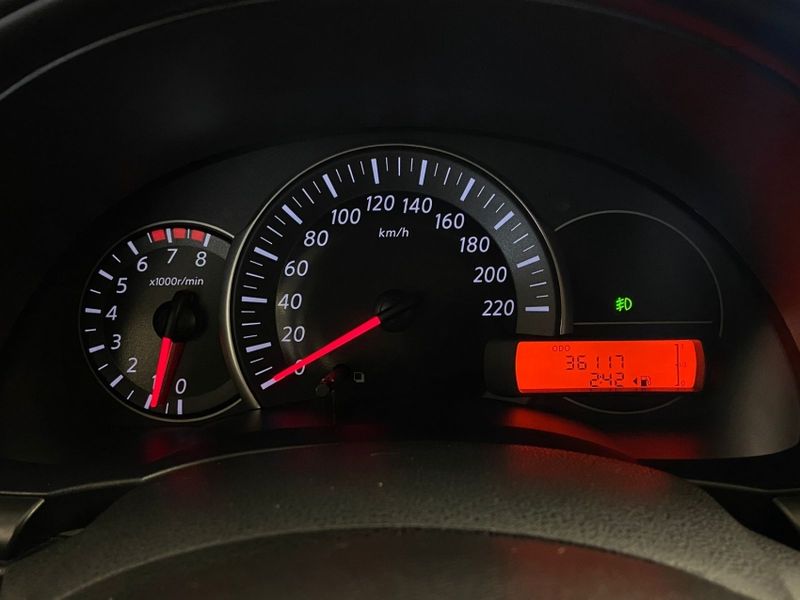 Nissan MARCH 1.6 SV 16V FLEXSTART 4P MANUAL 2020/2020 DRSUL SEMINOVOS CAXIAS DO SUL – LAJEADO – SANTA CRUZ DO SUL / Carros no Vale