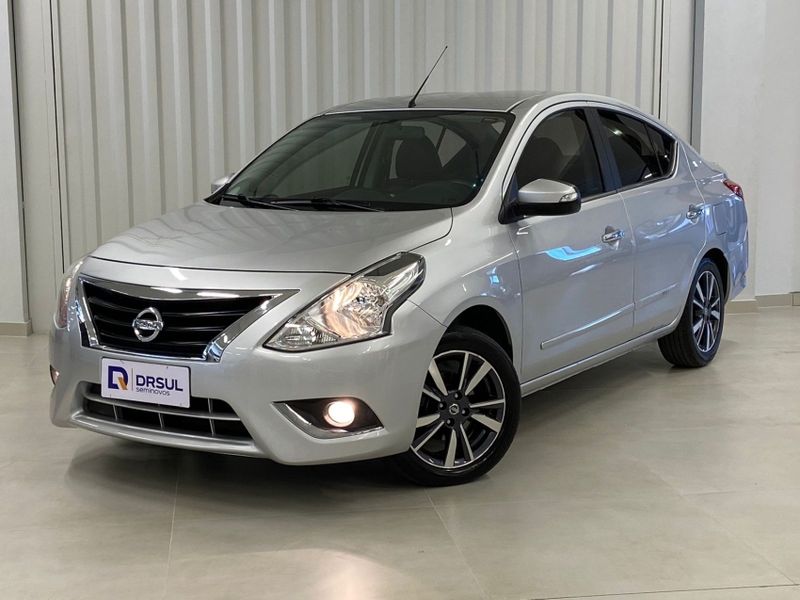 Nissan VERSA 1.6 16V FLEXSTART UNIQUE 4P XTRONIC 2017/2018 DRSUL SEMINOVOS CAXIAS DO SUL – LAJEADO – SANTA CRUZ DO SUL / Carros no Vale