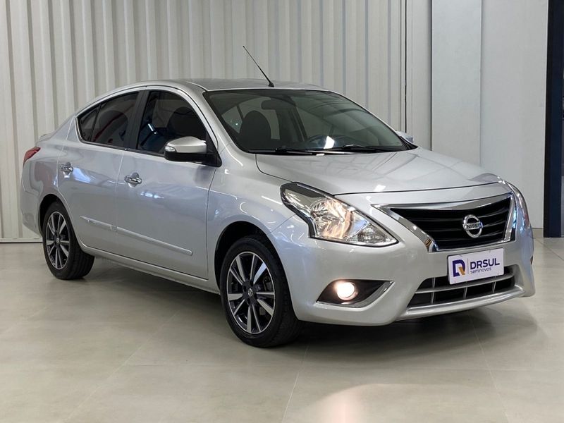 Nissan VERSA 1.6 16V FLEXSTART UNIQUE 4P XTRONIC 2017/2018 DRSUL SEMINOVOS CAXIAS DO SUL – LAJEADO – SANTA CRUZ DO SUL / Carros no Vale