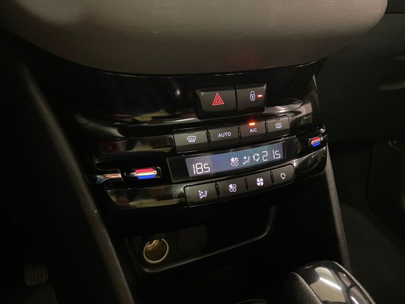 Peugeot 208 1.6 ALLURE 16V FLEX 4P AUTOMÁTICO 2017/2018 DRSUL SEMINOVOS CAXIAS DO SUL – LAJEADO – SANTA CRUZ DO SUL / Carros no Vale