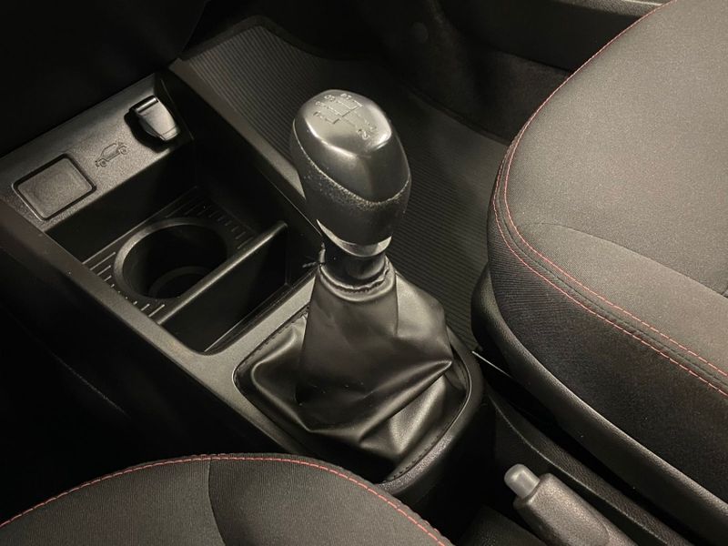 Renault KWID 1.0 12V SCE FLEX ZEN MANUAL 2024/2025 DRSUL SEMINOVOS CAXIAS DO SUL – LAJEADO – SANTA CRUZ DO SUL / Carros no Vale