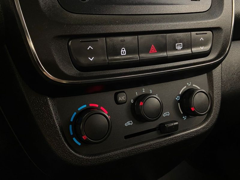 Renault KWID 1.0 12V SCE FLEX ZEN MANUAL 2024/2025 DRSUL SEMINOVOS CAXIAS DO SUL – LAJEADO – SANTA CRUZ DO SUL / Carros no Vale