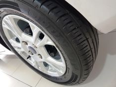 Ford FIESTA 1.6 SE HATCH 16V FLEX 4P POWERSHIFT 2015/2016 ADVANT AUTOMÓVEIS CAXIAS DO SUL / Carros no Vale