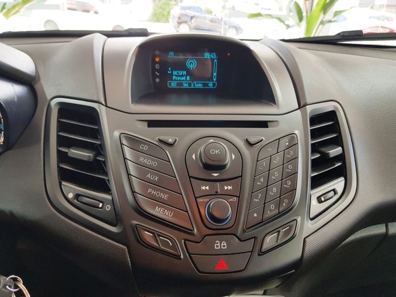 Ford FIESTA 1.6 SE HATCH 16V FLEX 4P POWERSHIFT 2015/2016 ADVANT AUTOMÓVEIS CAXIAS DO SUL / Carros no Vale