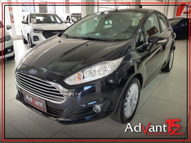 Ford FIESTA 1.6 TITANIUM HATCH 16V FLEX 4P POWERSHIFT 2015/2016 ADVANT AUTOMÓVEIS CAXIAS DO SUL / Carros no Vale