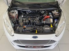 Ford FIESTA 1.6 TITANIUM HATCH 16V FLEX 4P POWERSHIFT 2014/2015 ADVANT AUTOMÓVEIS CAXIAS DO SUL / Carros no Vale