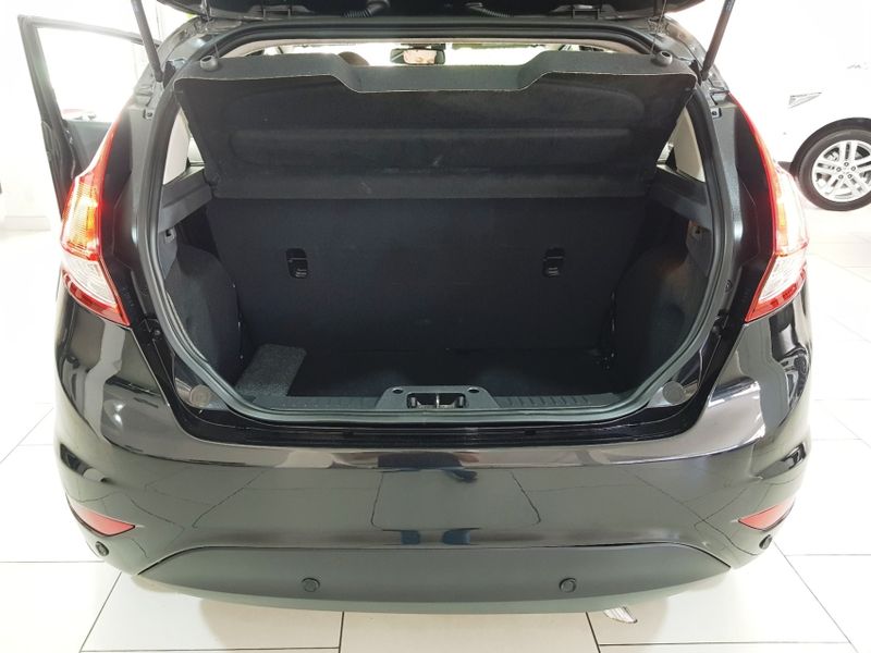 Ford FIESTA 1.6 TITANIUM HATCH 16V FLEX 4P POWERSHIFT 2015/2016 ADVANT AUTOMÓVEIS CAXIAS DO SUL / Carros no Vale