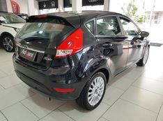 Ford FIESTA 1.6 TITANIUM HATCH 16V FLEX 4P POWERSHIFT 2015/2016 ADVANT AUTOMÓVEIS CAXIAS DO SUL / Carros no Vale