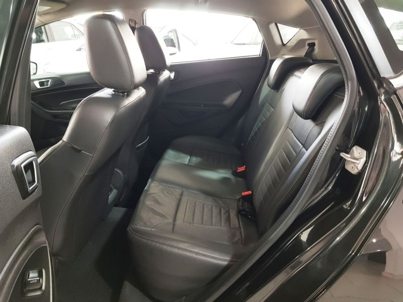 Ford FIESTA 1.6 TITANIUM HATCH 16V FLEX 4P POWERSHIFT 2015/2016 ADVANT AUTOMÓVEIS CAXIAS DO SUL / Carros no Vale