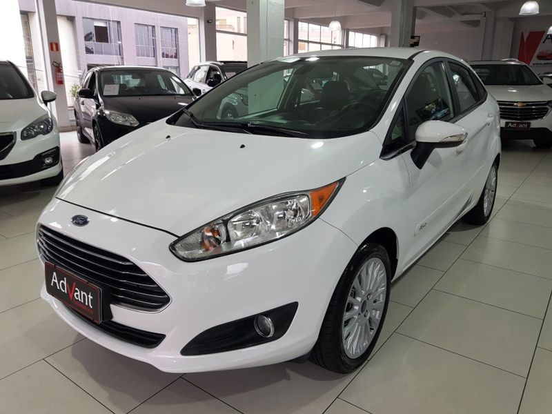 Ford FIESTA 1.6 TITANIUM SEDAN 16V FLEX 4P POWERSHIFT 2014/2015 ADVANT AUTOMÓVEIS CAXIAS DO SUL / Carros no Vale