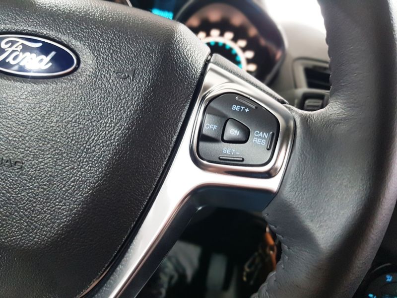 Ford FIESTA 1.6 TITANIUM SEDAN 16V FLEX 4P POWERSHIFT 2014/2015 ADVANT AUTOMÓVEIS CAXIAS DO SUL / Carros no Vale