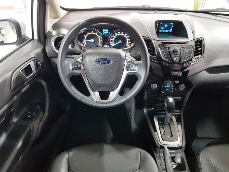 Ford FIESTA 1.6 TITANIUM SEDAN 16V FLEX 4P POWERSHIFT 2014/2015 ADVANT AUTOMÓVEIS CAXIAS DO SUL / Carros no Vale