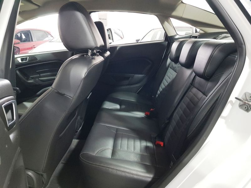 Ford FIESTA 1.6 TITANIUM SEDAN 16V FLEX 4P POWERSHIFT 2014/2015 ADVANT AUTOMÓVEIS CAXIAS DO SUL / Carros no Vale