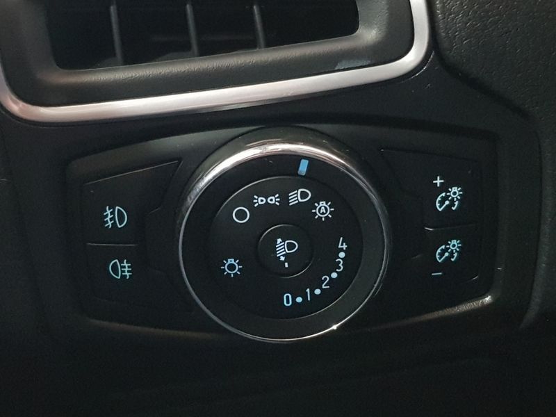 Ford FOCUS 2.0 TITANIUM 16V FLEX 4P POWERSHIFT 2015/2015 ADVANT AUTOMÓVEIS CAXIAS DO SUL / Carros no Vale Ford FOCUS 2.0 TITANIUM 16V FLEX 4P POWERSHIFT 2015/2015 ADVANT AUTOMÓVEIS CAXIAS DO SUL / Carros no Vale