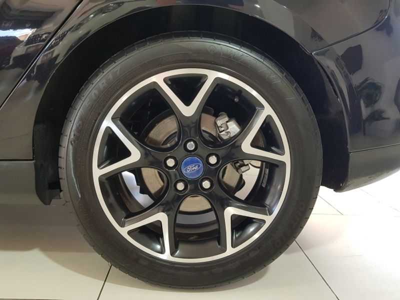 Ford FOCUS 2.0 TITANIUM 16V FLEX 4P POWERSHIFT 2015/2015 ADVANT AUTOMÓVEIS CAXIAS DO SUL / Carros no Vale Ford FOCUS 2.0 TITANIUM 16V FLEX 4P POWERSHIFT 2015/2015 ADVANT AUTOMÓVEIS CAXIAS DO SUL / Carros no Vale
