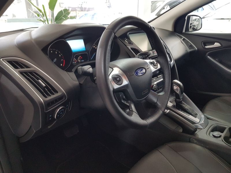 Ford FOCUS 2.0 TITANIUM 16V FLEX 4P POWERSHIFT 2015/2015 ADVANT AUTOMÓVEIS CAXIAS DO SUL / Carros no Vale Ford FOCUS 2.0 TITANIUM 16V FLEX 4P POWERSHIFT 2015/2015 ADVANT AUTOMÓVEIS CAXIAS DO SUL / Carros no Vale