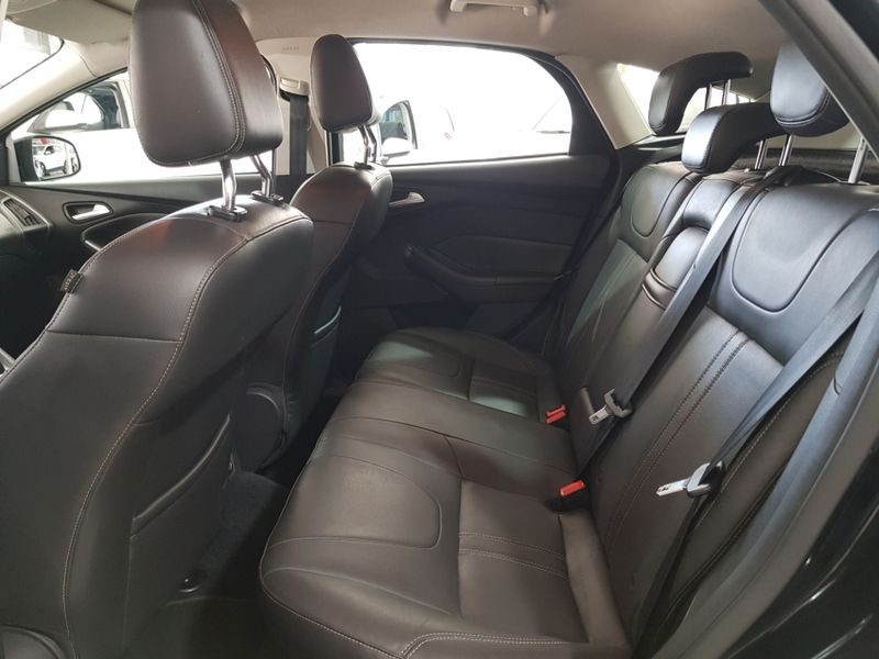 Ford FOCUS 2.0 TITANIUM 16V FLEX 4P POWERSHIFT 2015/2015 ADVANT AUTOMÓVEIS CAXIAS DO SUL / Carros no Vale Ford FOCUS 2.0 TITANIUM 16V FLEX 4P POWERSHIFT 2015/2015 ADVANT AUTOMÓVEIS CAXIAS DO SUL / Carros no Vale