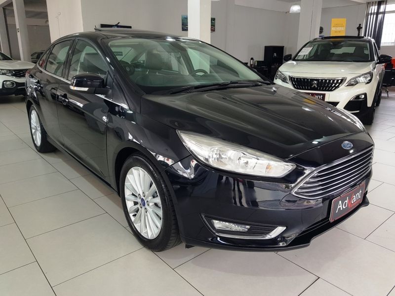 Ford FOCUS 2.0 TITANIUM FASTBACK 16V FLEX 4P POWERSHIFT 2017/2018 ADVANT AUTOMÓVEIS CAXIAS DO SUL / Carros no Vale