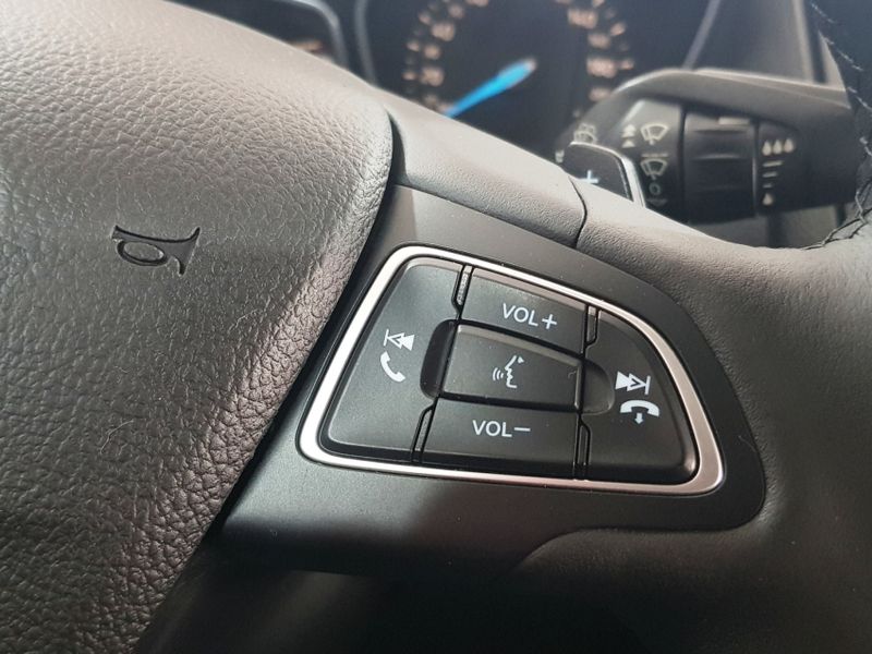 Ford FOCUS 2.0 TITANIUM FASTBACK 16V FLEX 4P POWERSHIFT 2017/2018 ADVANT AUTOMÓVEIS CAXIAS DO SUL / Carros no Vale Ford FOCUS 2.0 TITANIUM FASTBACK 16V FLEX 4P POWERSHIFT 2017/2018 ADVANT AUTOMÓVEIS CAXIAS DO SUL / Carros no Vale