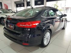 Ford FOCUS 2.0 TITANIUM FASTBACK 16V FLEX 4P POWERSHIFT 2017/2018 ADVANT AUTOMÓVEIS CAXIAS DO SUL / Carros no Vale