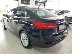 Ford FOCUS 2.0 TITANIUM FASTBACK 16V FLEX 4P POWERSHIFT 2017/2018 ADVANT AUTOMÓVEIS CAXIAS DO SUL / Carros no Vale