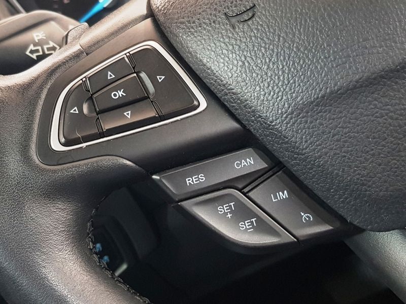 Ford FOCUS 2.0 TITANIUM PLUS 16V FLEX 4P POWERSHIFT 2018/2019 ADVANT AUTOMÓVEIS CAXIAS DO SUL / Carros no Vale Ford FOCUS 2.0 TITANIUM PLUS 16V FLEX 4P POWERSHIFT 2018/2019 ADVANT AUTOMÓVEIS CAXIAS DO SUL / Carros no Vale