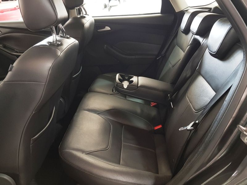 Ford FOCUS 2.0 TITANIUM PLUS 16V FLEX 4P POWERSHIFT 2018/2019 ADVANT AUTOMÓVEIS CAXIAS DO SUL / Carros no Vale Ford FOCUS 2.0 TITANIUM PLUS 16V FLEX 4P POWERSHIFT 2018/2019 ADVANT AUTOMÓVEIS CAXIAS DO SUL / Carros no Vale