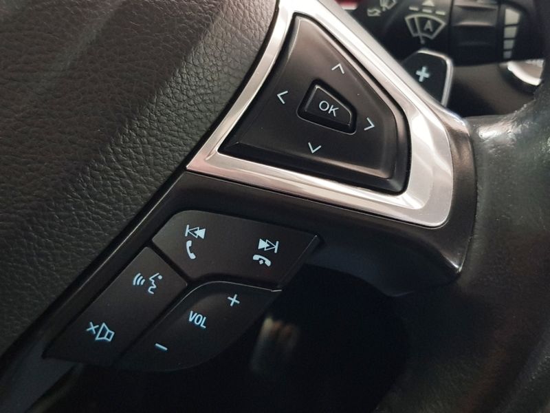 Ford FUSION 2.0 TITANIUM AWD 16V GASOLINA 4P AUTOMÁTICO 2013/2014 ADVANT AUTOMÓVEIS CAXIAS DO SUL / Carros no Vale Ford FUSION 2.0 TITANIUM AWD 16V GASOLINA 4P AUTOMÁTICO 2013/2014 ADVANT AUTOMÓVEIS CAXIAS DO SUL / Carros no Vale