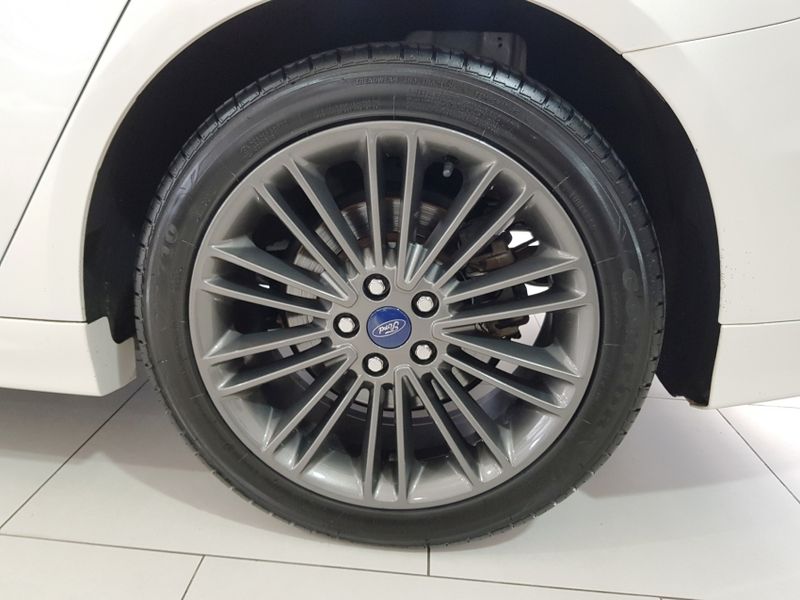 Ford FUSION 2.0 TITANIUM AWD 16V GASOLINA 4P AUTOMÁTICO 2013/2014 ADVANT AUTOMÓVEIS CAXIAS DO SUL / Carros no Vale Ford FUSION 2.0 TITANIUM AWD 16V GASOLINA 4P AUTOMÁTICO 2013/2014 ADVANT AUTOMÓVEIS CAXIAS DO SUL / Carros no Vale