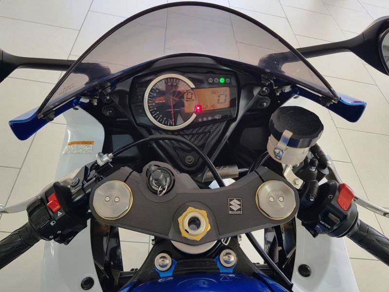 Suzuki Gsx R 750 2014/2015 ADVANT AUTOMÓVEIS CAXIAS DO SUL / Carros no Vale