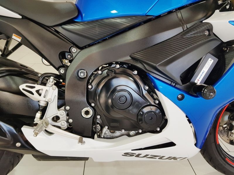 Suzuki Gsx R 750 2014/2015 ADVANT AUTOMÓVEIS CAXIAS DO SUL / Carros no Vale