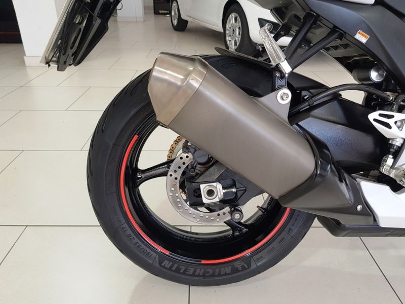 Suzuki Gsx R 750 2014/2015 ADVANT AUTOMÓVEIS CAXIAS DO SUL / Carros no Vale