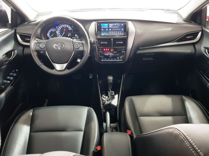Toyota YARIS 1.5 16V FLEX SEDAN XLS MULTIDRIVE 2023/2024 ADVANT AUTOMÓVEIS CAXIAS DO SUL / Carros no Vale