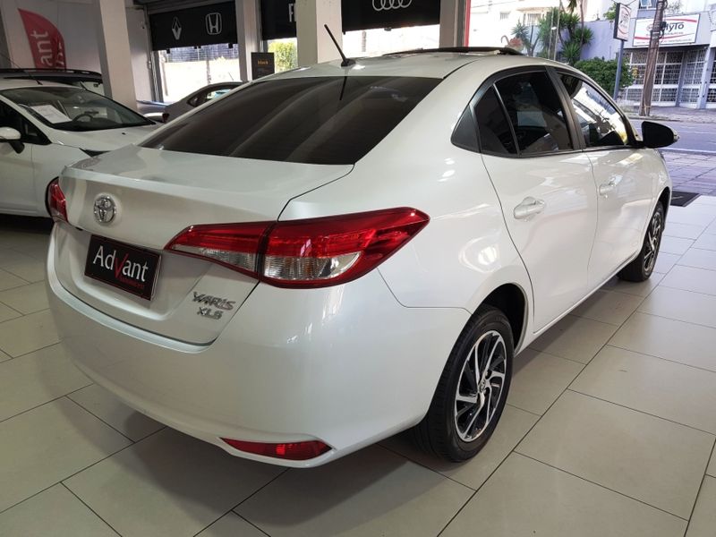 Toyota YARIS 1.5 16V FLEX SEDAN XLS MULTIDRIVE 2023/2024 ADVANT AUTOMÓVEIS CAXIAS DO SUL / Carros no Vale