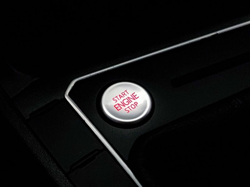 Volkswagen POLO 1.0 170 TSI HIGHLINE AUTOMÁTICO 2023/2024 ADVANT AUTOMÓVEIS CAXIAS DO SUL / Carros no Vale