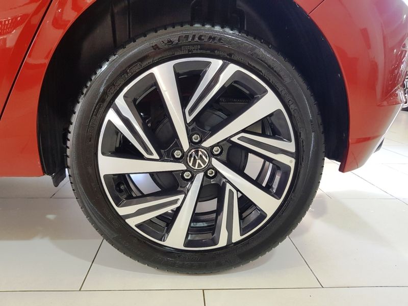 Volkswagen POLO 1.0 170 TSI HIGHLINE AUTOMÁTICO 2023/2024 ADVANT AUTOMÓVEIS CAXIAS DO SUL / Carros no Vale