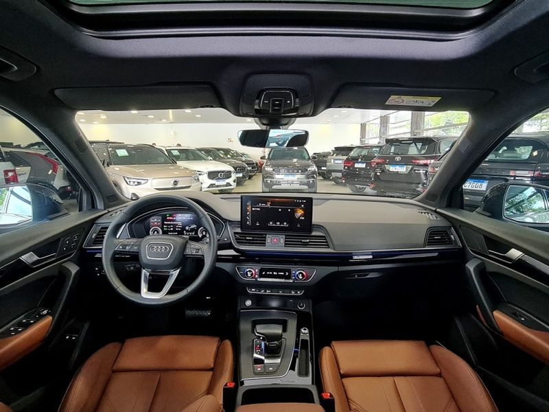 Audi Q5 2.0 55 TFSIE PHEV SPORTBACK PERFORMANCE BLACK QUATTRO S TRONIC 2022/2023 CARRO DEZ NOVO HAMBURGO / Carros no Vale Audi Q5 2.0 55 TFSIE PHEV SPORTBACK PERFORMANCE BLACK QUATTRO S TRONIC 2022/2023 CARRO DEZ NOVO HAMBURGO / Carros no Vale