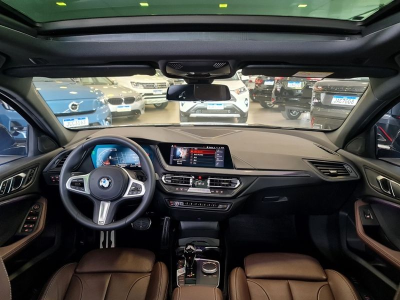 BMW 118i 1.5 12V GASOLINA M SPORT STEPTRONIC 2022/2023 CARRO DEZ NOVO HAMBURGO / Carros no Vale BMW 118i 1.5 12V GASOLINA M SPORT STEPTRONIC 2022/2023 CARRO DEZ NOVO HAMBURGO / Carros no Vale