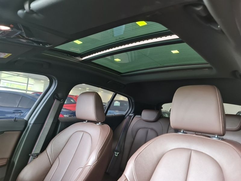 BMW 118i 1.5 12V GASOLINA M SPORT STEPTRONIC 2022/2023 CARRO DEZ NOVO HAMBURGO / Carros no Vale BMW 118i 1.5 12V GASOLINA M SPORT STEPTRONIC 2022/2023 CARRO DEZ NOVO HAMBURGO / Carros no Vale