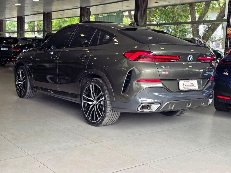 BMW X6 3.0 TWINPOWER GASOLINA XDRIVE40I M SPORT AUTOMÁTICO 2022/2023 CARRO DEZ NOVO HAMBURGO / Carros no Vale BMW X6 3.0 TWINPOWER GASOLINA XDRIVE40I M SPORT AUTOMÁTICO 2022/2023 CARRO DEZ NOVO HAMBURGO / Carros no Vale