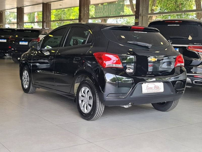 Chevrolet ONIX 1.0 MPFI LT 8V FLEX 4P MANUAL 2019/2019 CARRO DEZ NOVO HAMBURGO / Carros no Vale