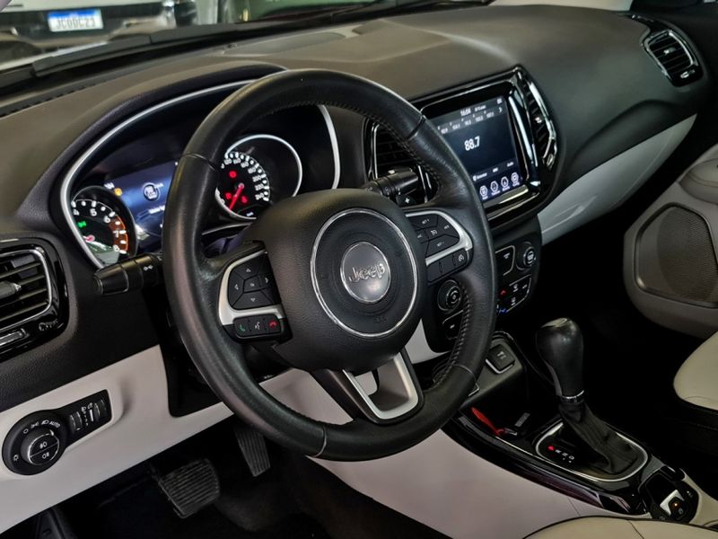 JEEP COMPASS 2.0 16V FLEX LIMITED AUTOMÁTICO 2019/2019 CARRO DEZ NOVO HAMBURGO / Carros no Vale JEEP COMPASS 2.0 16V FLEX LIMITED AUTOMÁTICO 2019/2019 CARRO DEZ NOVO HAMBURGO / Carros no Vale