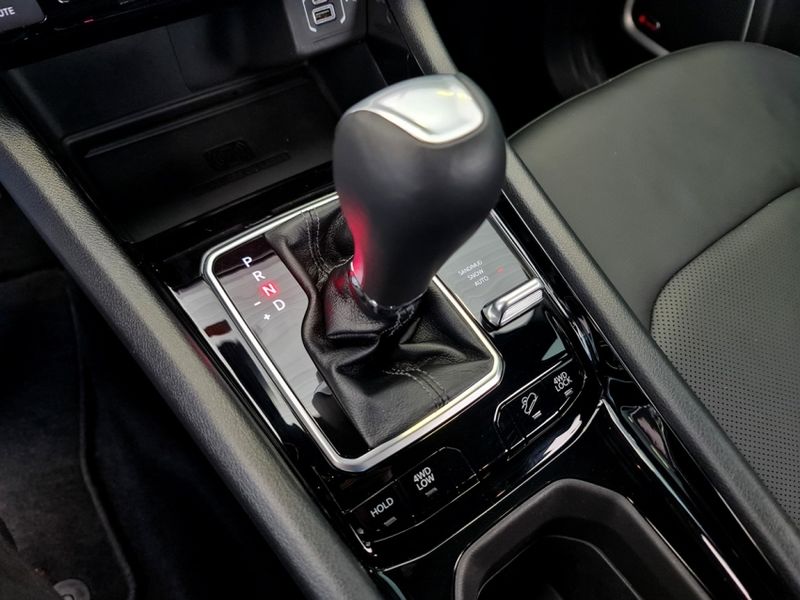 JEEP COMPASS 2.0 HURRICANE 4 TURBO GASOLINA OVERLAND AT9 2024/2025 CARRO DEZ NOVO HAMBURGO / Carros no Vale JEEP COMPASS 2.0 HURRICANE 4 TURBO GASOLINA OVERLAND AT9 2024/2025 CARRO DEZ NOVO HAMBURGO / Carros no Vale