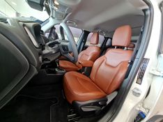 JEEP RENEGADE 1.3 T270 TURBO FLEX AT6 2023/2023 CARRO DEZ NOVO HAMBURGO / Carros no Vale