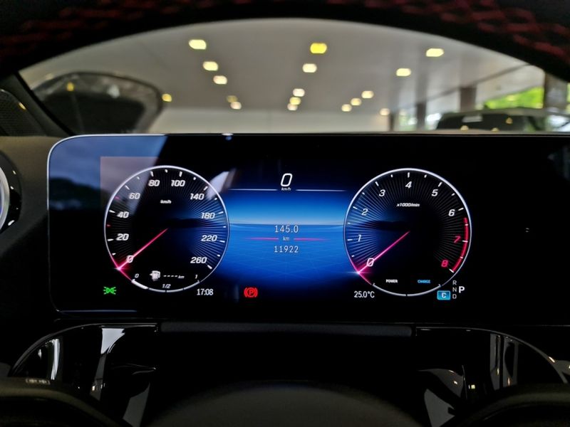 Mercedes-Benz GLA 200 1.3 MHEV AMG LINE 7G-DCT 2024/2024 CARRO DEZ NOVO HAMBURGO / Carros no Vale