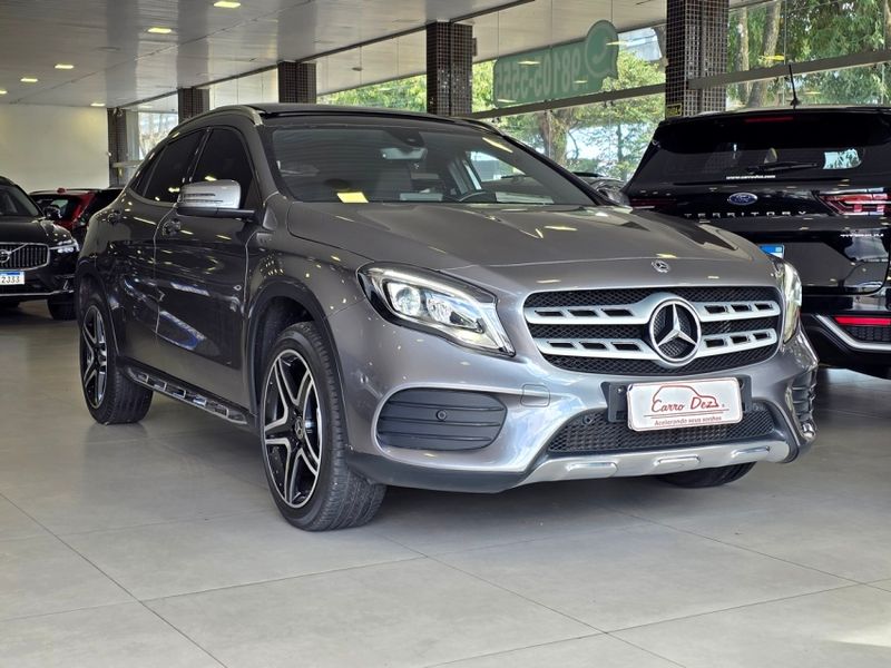 Mercedes-Benz GLA 250 2.0 CGI GASOLINA SPORT 4MATIC 7G-DCT 2018/2018 CARRO DEZ NOVO HAMBURGO / Carros no Vale Mercedes-Benz GLA 250 2.0 CGI GASOLINA SPORT 4MATIC 7G-DCT 2018/2018 CARRO DEZ NOVO HAMBURGO / Carros no Vale