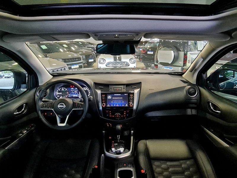 Nissan FRONTIER 2.3 16V TURBO DIESEL PLATINUM CD 4X4 AUTOMÁTICO 2024/2025 CARRO DEZ NOVO HAMBURGO / Carros no Vale